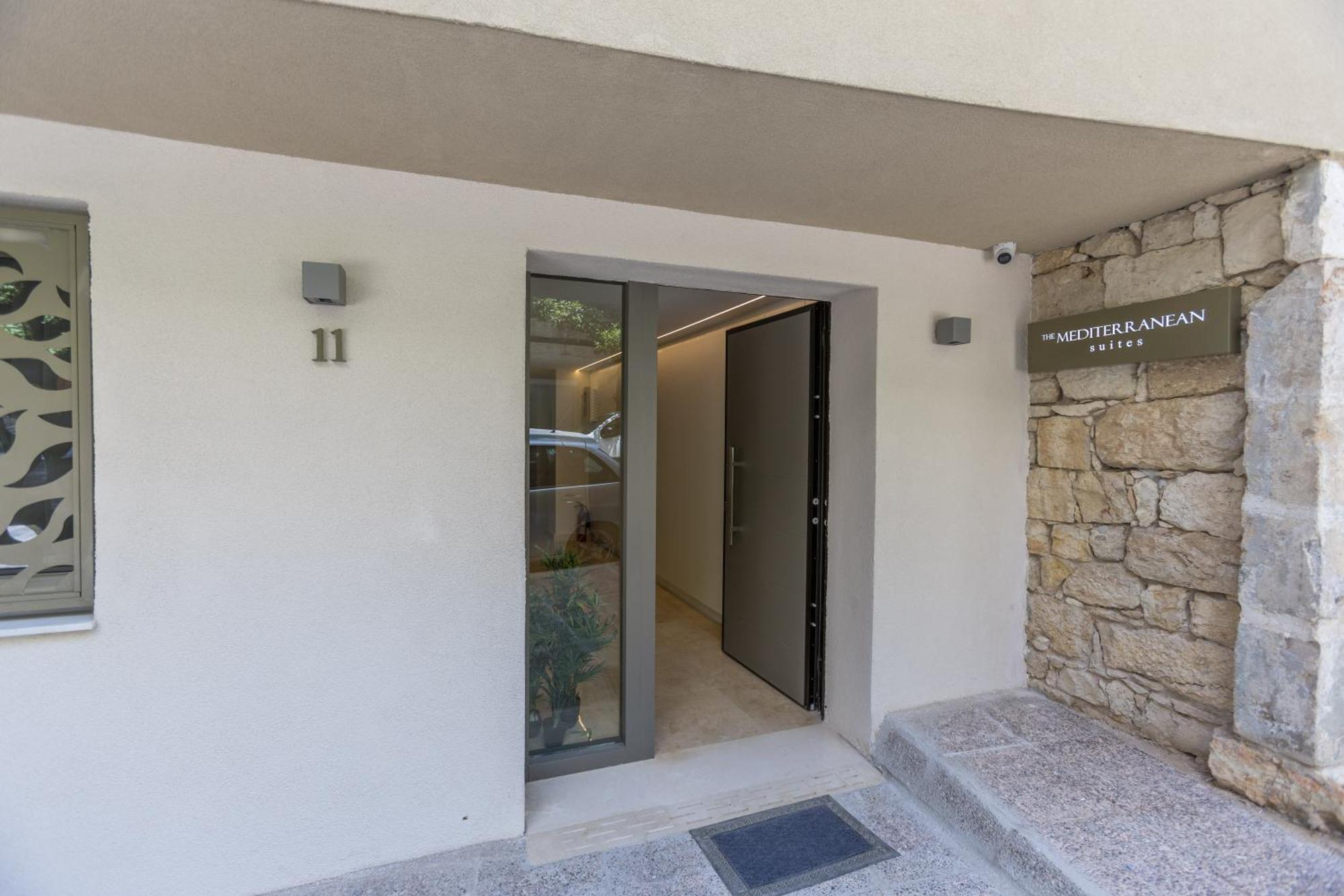 The Mediterranean Suites Piräus Exterior foto